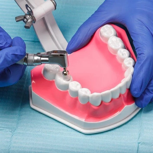 Endodontic-Treatment